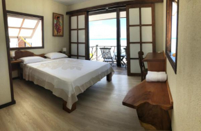 Hakamanu Lodge